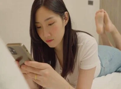 Cô vợ dan díu cùng anh nhân viên giao hàng